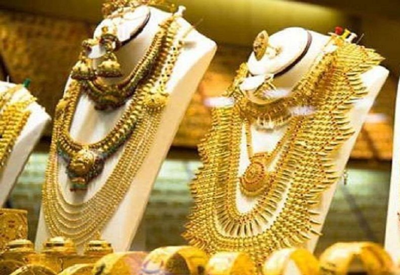 Gold and Silver Price: दस हजार रूपए महंगा हुआ सोना, आगामी समय में आसमान छू सकती है कीमत